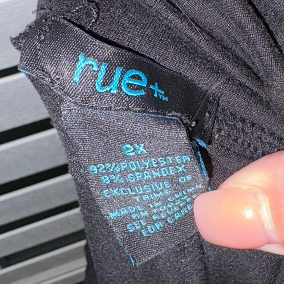 Rue21 + Women’s Black and White Stripe Leggings Size 2XL Athletic Track Pants - Picture 2 of 4